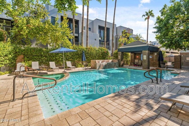 Building Photo - 3633 N 3rd Ave