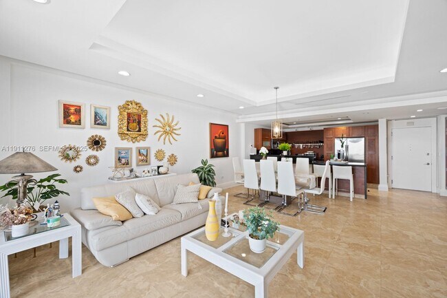 Foto del edificio - 5701 Collins Ave