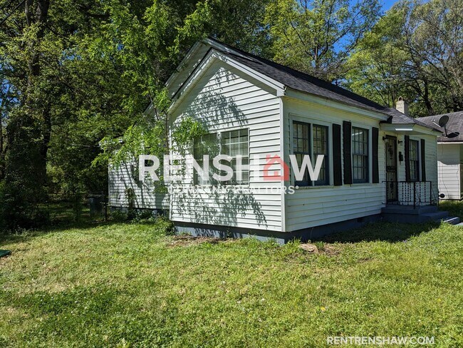 Building Photo - Text the Leasing Team at 901-820-4367 to S...