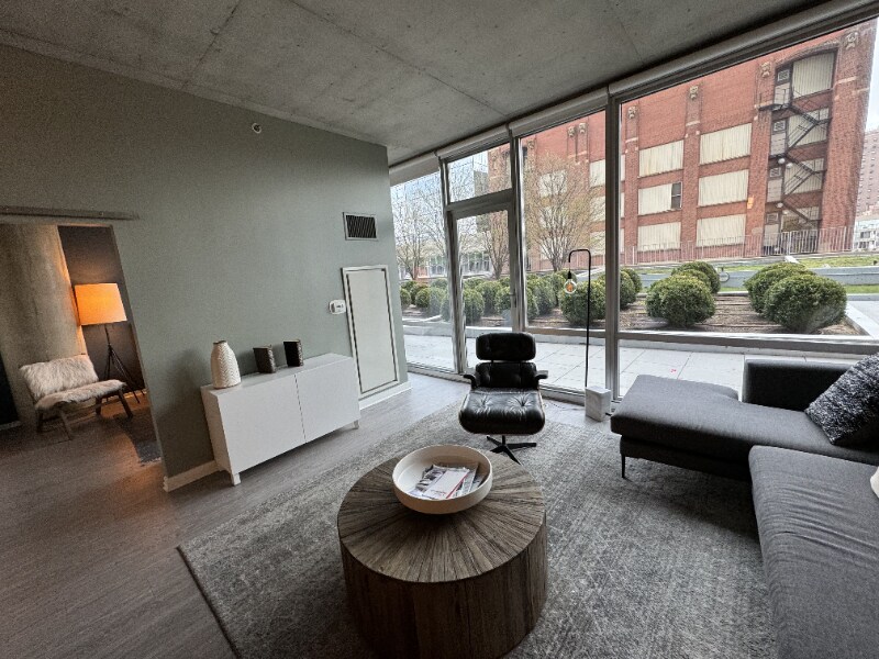 Foto principal - 1427 S State St