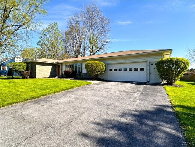 Building Photo - 14 Wheatley Cir