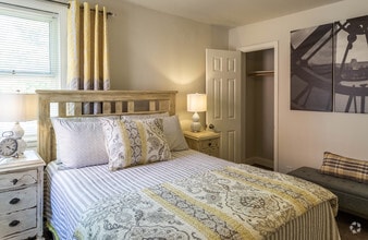 College Gardens & Melbourne Apts /Townhouses photo'