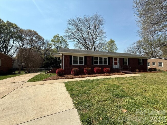 Foto del edificio - 851 Fieldstone Rd