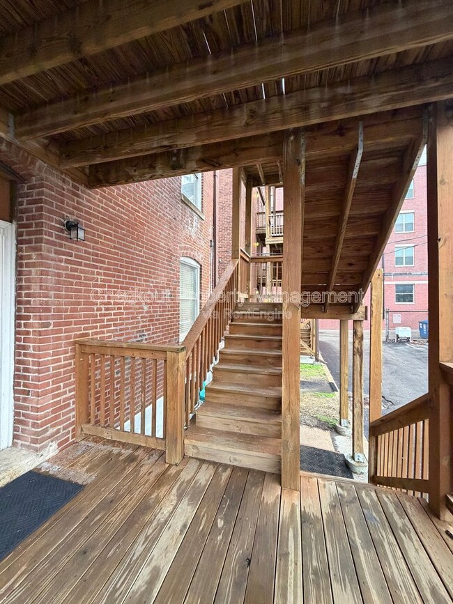 Building Photo - 5531 Pershing Ave