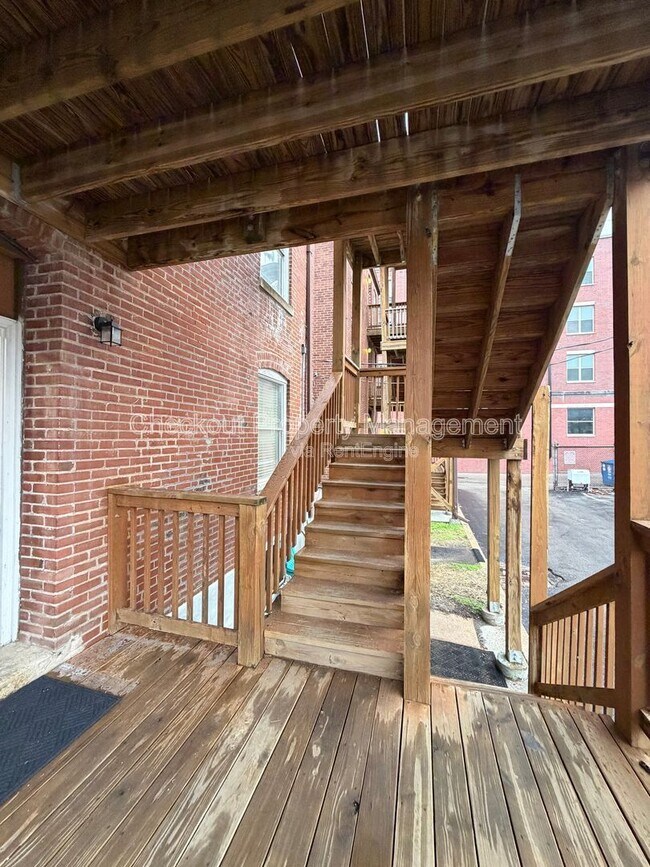 Foto del edificio - 5531 Pershing Ave