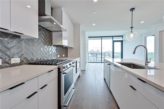 Foto del edificio - 788 West Marietta St NW