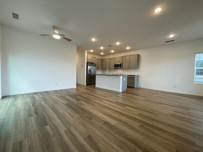 Foto del edificio - Brand-New, Never-Lived-In Home in a Top-Rated School District!