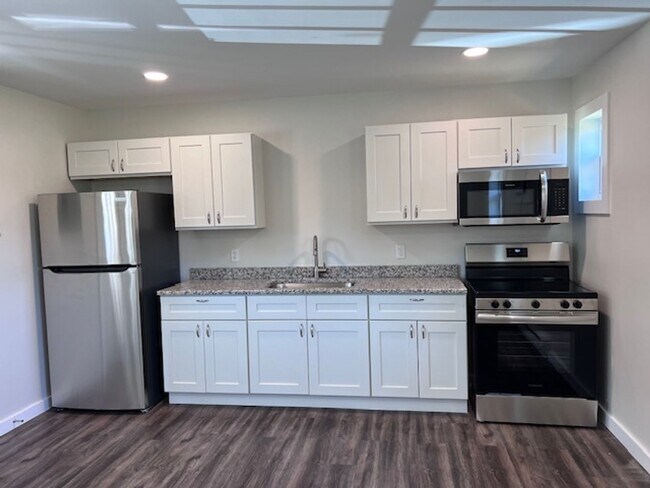 Foto del edificio - Beautifully remodeled and completed 1 bedr...