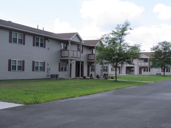 Building Photo - Springbrook Apartments