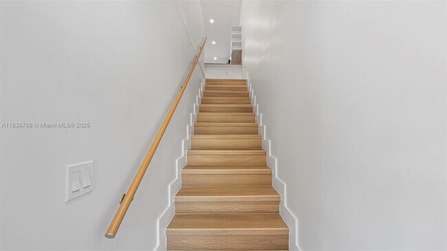 Foto del edificio - 3518 W 80th St