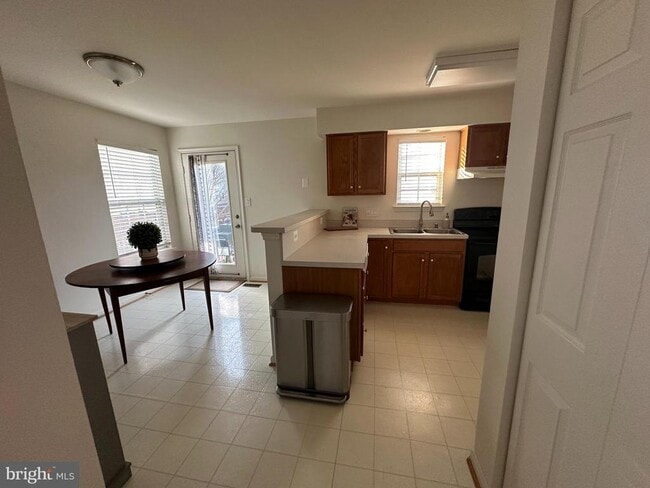 Foto del edificio - 115 Frazer Dr