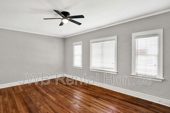 Building Photo - 1508 McDuff Ave S