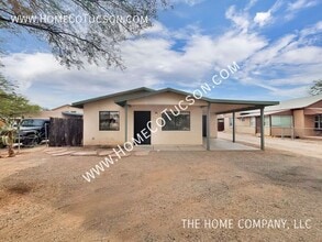 Building Photo - 2525 N Fair Oaks Ave