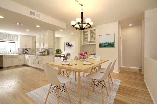 Dining Area - 11655 La Grange Ave