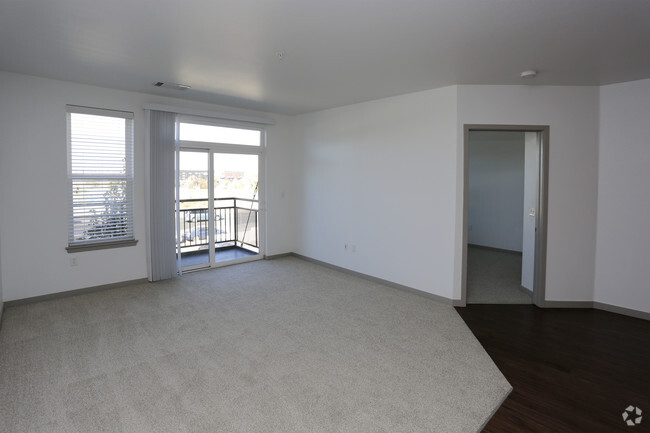 2BR, 2BA - 1093 SF - Block 32 at RiNo