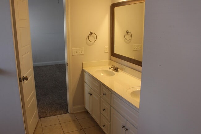 Foto del edificio - 3047 Greymoor Cir