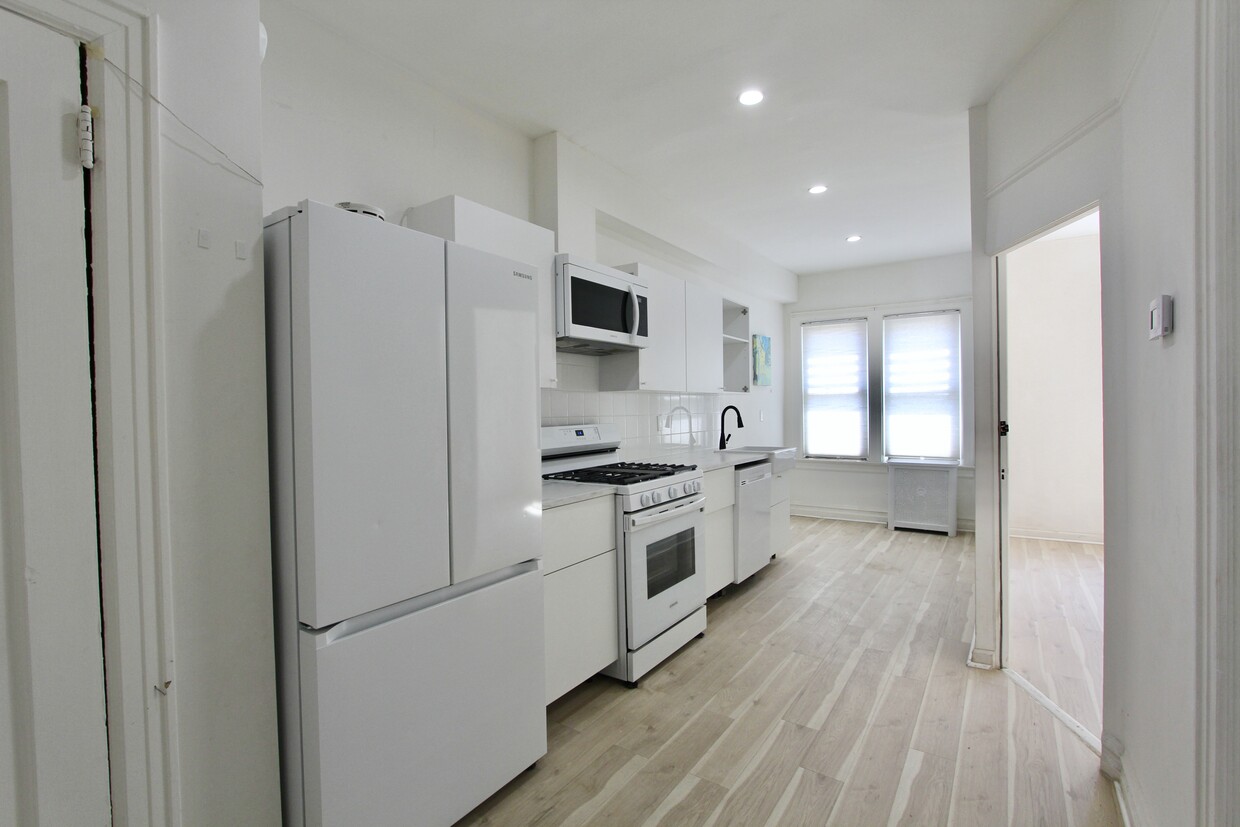 Foto principal - 3936 Skillman Ave
