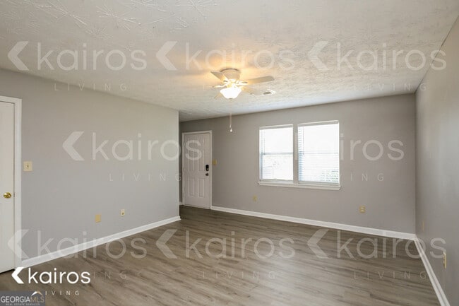 Foto del edificio - 105 Fawn Dr