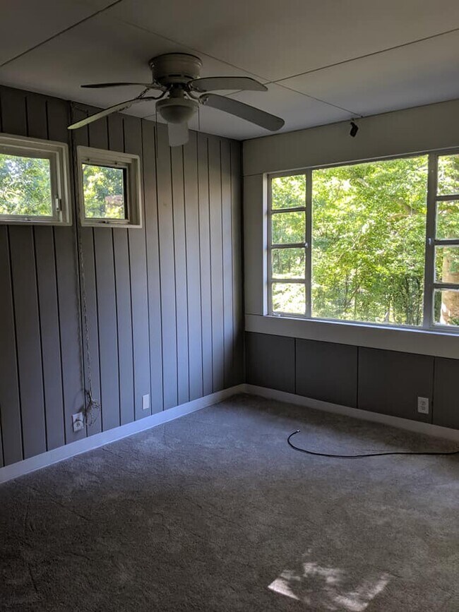 Building Photo - 135 Rosedale Ct