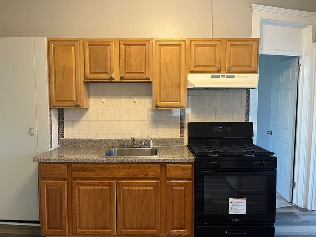 Foto del edificio - 56 Terhune Ave