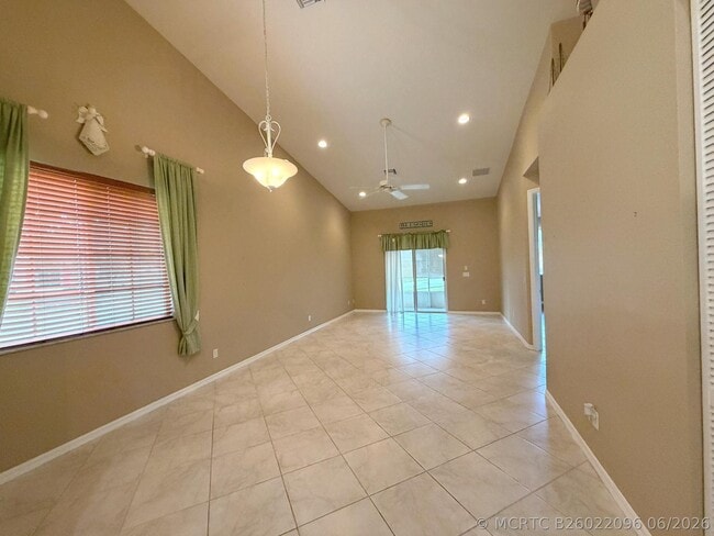 Building Photo - 6510 Oxford Cir
