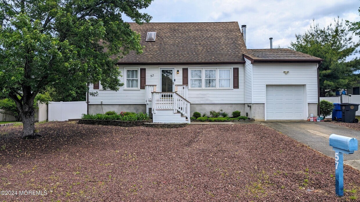 Primary Photo - 57 15th St