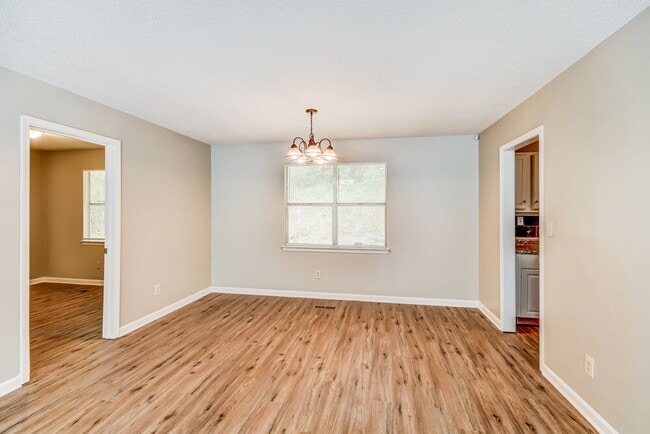 Foto del edificio - 1512 Marlin Springs Rd