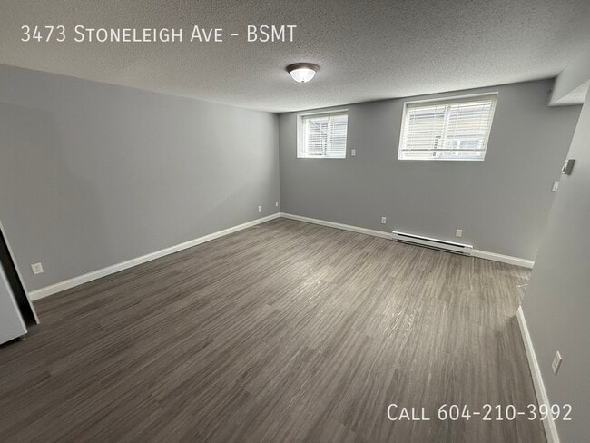 Building Photo - East Abbotsford Ground Level Suite