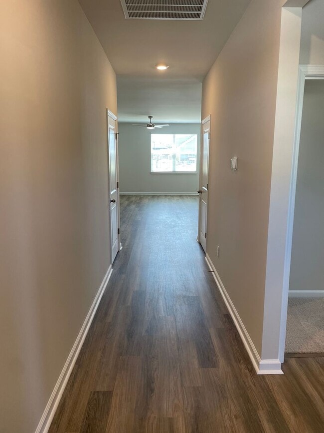 Building Photo - 3 Bedroom 2 Bathroom House in Supply NC