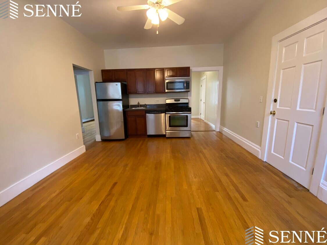 Foto principal - 1210 Cambridge St