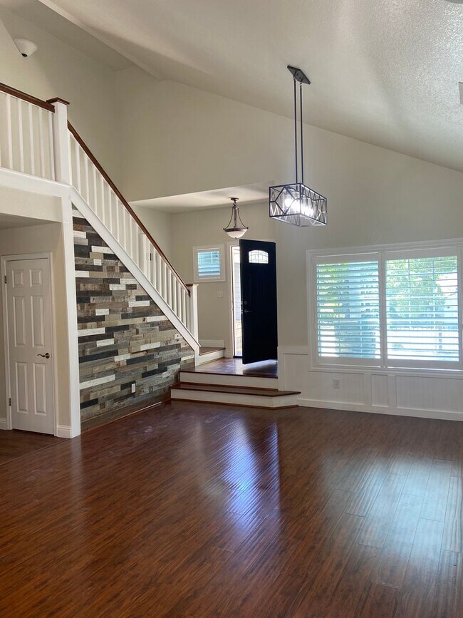 Foto del edificio - Solar Home - Immaculate El Dorado Hills 4 ...