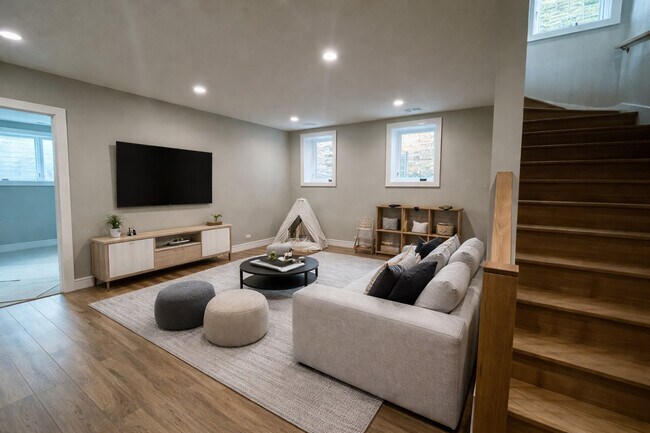 Foto del edificio - 4243 N Damen Ave