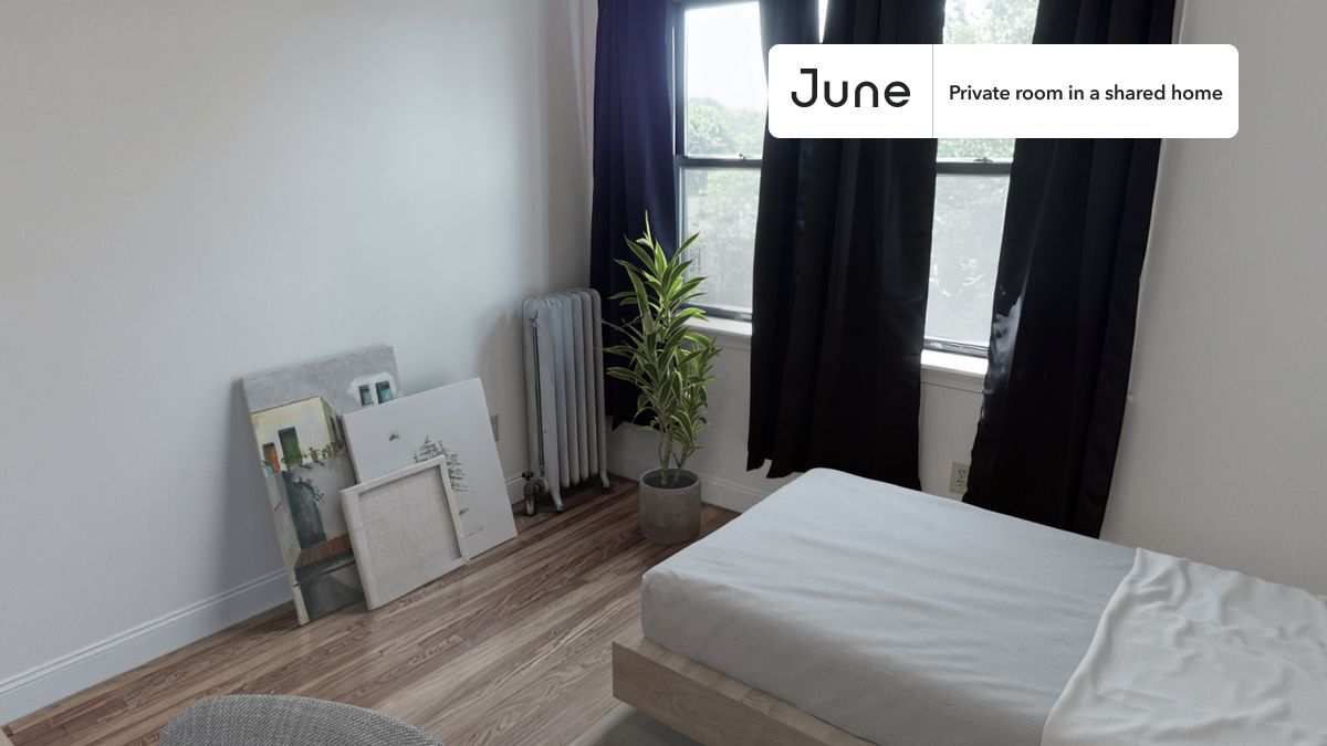 Primary Photo - Private bedroom in 4 bed/2 bath Home
