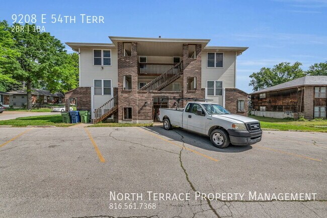 Building Photo - Renovated 2BR Raytown Gem