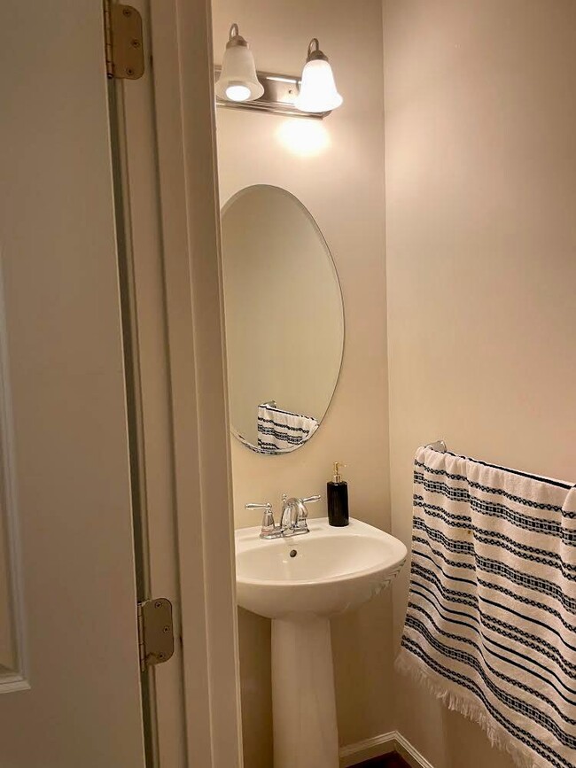 Main level Powder Room - 22775 Autumn Breeze Ave