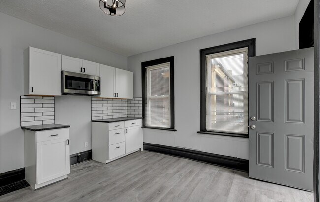 Foto del edificio - 814-816 S Ohio Avenue