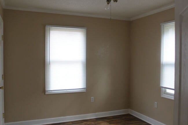 Building Photo - 3 Bed 1 Bath home on Jones Street