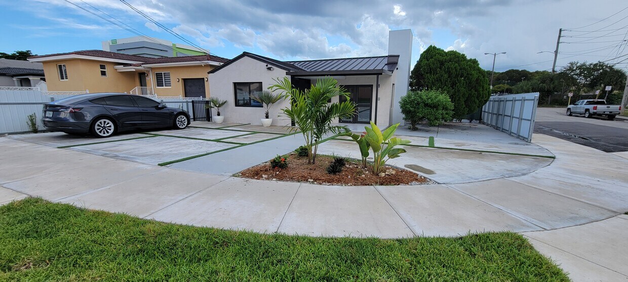 Foto principal - 2790 NW 3rd St