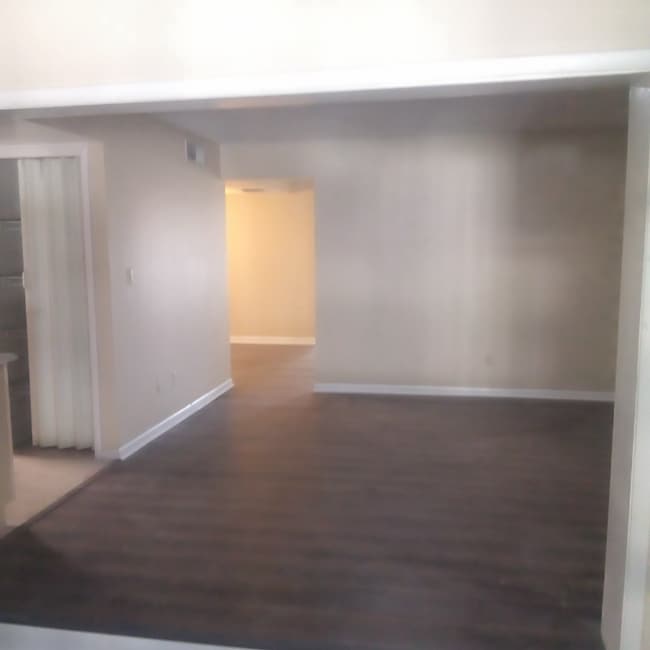 Foto del edificio - 5434 Brookwood Way