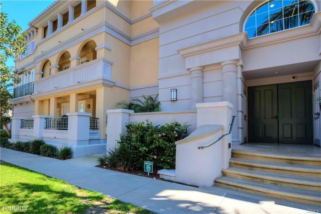 Foto principal - 7101 Playa Vista Dr
