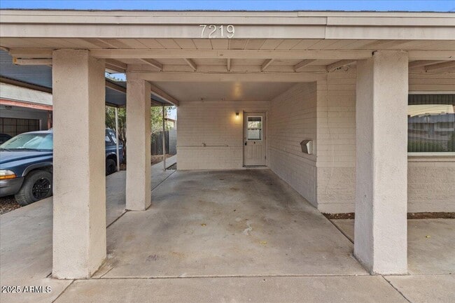 Building Photo - 7219 E Roosevelt St
