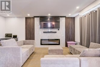 Building Photo - 18 Hernon Ct