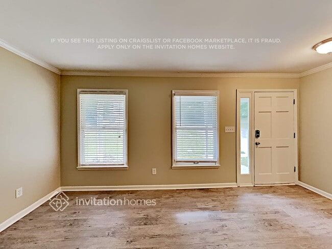 Foto del edificio - 10430 Meadow Crest Ln