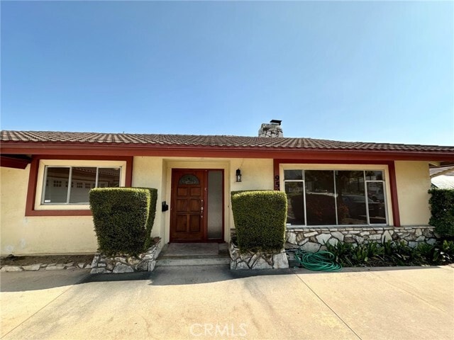 Primary Photo - 950 E Mountain View Ave