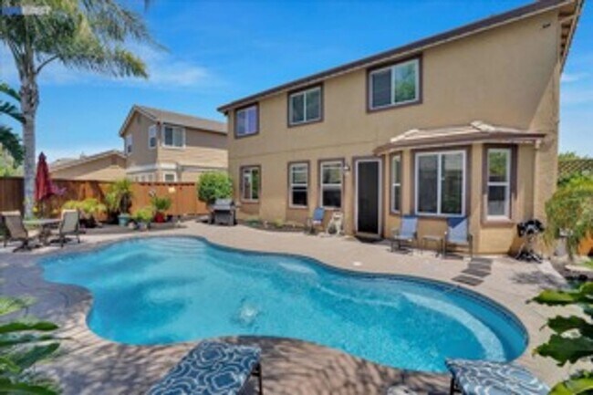 Building Photo - COMING SOON!! Spacious 4-Bedroom Home in O...