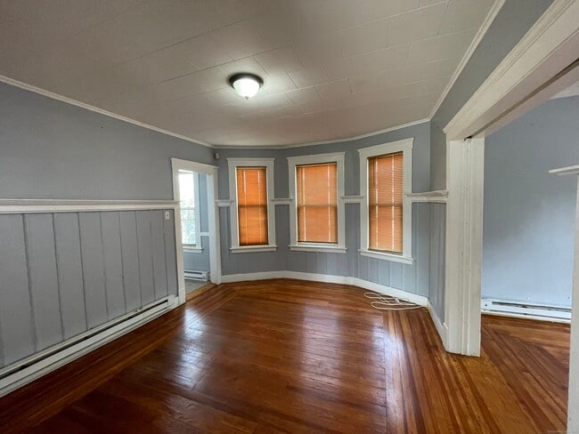 Building Photo - 152 Wolcott St