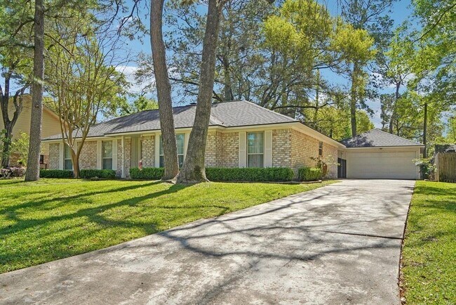 Foto del edificio - 5923 Pinewood Springs Dr