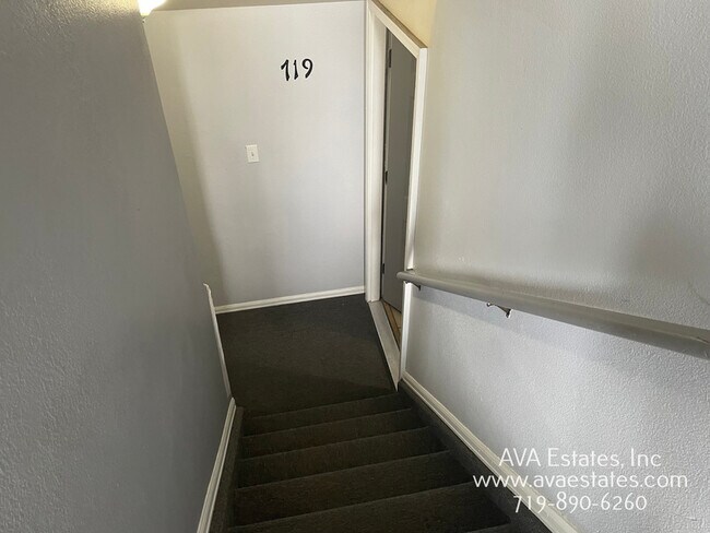 Foto del edificio - 719 E Laporte Dr