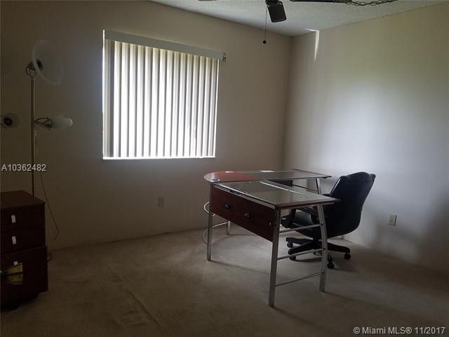 Building Photo - 14830 Naranja Lakes Blvd