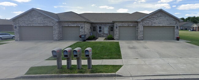 Building Photo - Eagleview Estates of Troy